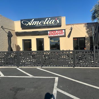 Amelias Mexican Kitchen - Entrance and patio area - Mexican Near Me - Tucson, Arizona