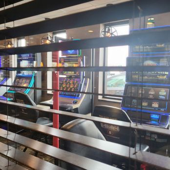 Huck Finn Restaurant - Slot Room - Diners Near Me - Oak Lawn, Illinois Huck Finn Restaurant - Slot Room - Diners Near Me - Oak Lawn, Illinois