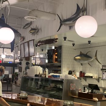 Bear Flag Fish - Fantastic Fishie Fare!! Casual & easy going fishies by the ocean! Very clean & open! - Seafood Near Me - Huntington Beach, California