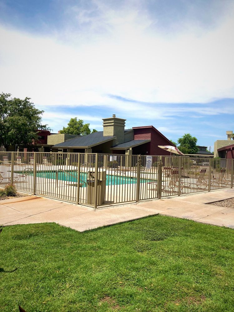 EASTRIDGE APARTMENTS Updated September 2024 29 Reviews 1522 E