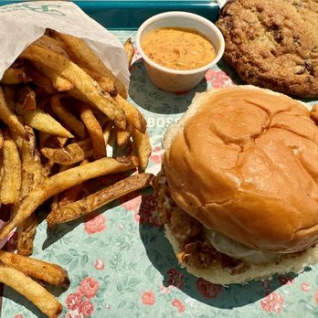 Bossy Beulah's Ballantyne - The Beaut with fries, bossy sauce and cookie - Sandwiches Near Me - Charlotte, North Carolina Bossy Beulah's Ballantyne - The Beaut with fries, bossy sauce and cookie - Sandwiches Near Me - Charlotte, North Carolina