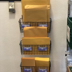 Full Circle Business Center - Shipping envelopes