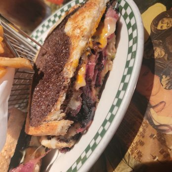 Barney's Beanery - Barney's rueben - Breakfast & Brunch Near Me - Santa Monica, California Barney's Beanery - Barney's rueben - Breakfast & Brunch Near Me - Santa Monica, California