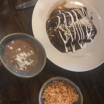 Amuleto Mexican Table - Mole enchiladas chicken - Mexican Near Me - Waltham, Massachusetts Amuleto Mexican Table - Mole enchiladas chicken - Mexican Near Me - Waltham, Massachusetts