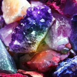The Glowing Chakra - Receive clarity.