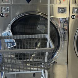 Suds R Us Laundromat