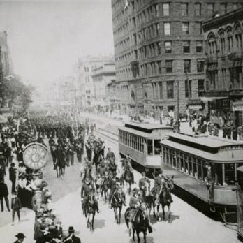 Como-Harriet Streetcar Line - Streetcars in downtown Mpls during a parade (celebrating the end of WWI?). - Public Transportation Near Me - Minneapolis, Minnesota Como-Harriet Streetcar Line - Streetcars in downtown Mpls during a parade (celebrating the end of WWI?). - Public Transportation Near Me - Minneapolis, Minnesota
