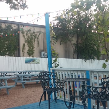 Santorini Cafe - The outdoor area. - Greek Near Me - Austin, Texas