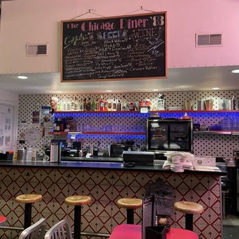 The Chicago Diner, Lakeview - bar - Comfort Food Near Me - Chicago, Illinois The Chicago Diner, Lakeview - bar - Comfort Food Near Me - Chicago, Illinois
