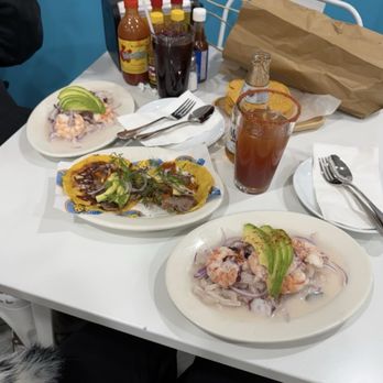 Mariscos El Submarino - Taco costra Ceviche El Submarino AGUA DE JAMAICA - Seafood Near Me - Jackson Heights, New York