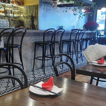 Dumpling Story - Bar area - Shanghainese Near Me - San Francisco, California