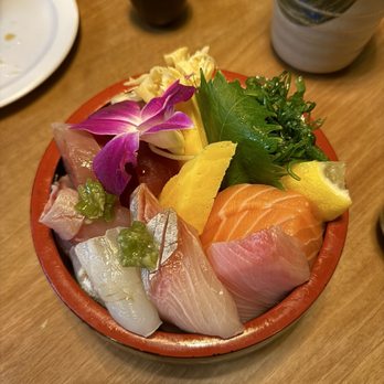 Mioki Sushi - Chirashi Don (do NOT order) - Sushi Bars Near Me - Fremont, California