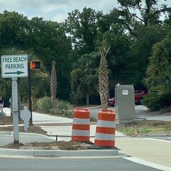 Coligny Beach Parking - Parking Near Me - Hilton Head Island, South Carolina