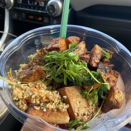 Delish! This is their (vegetarian) power bowl