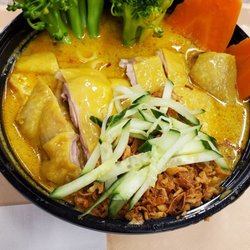 YL's Curry Bowl - YL's Curry Bowl - Hainanese chicken laksa noodles