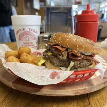 Bruce Terri Catering - They make delish burgers and we love the signature peacock on their cups! - Barbeque Near Me - Barling, Arkansas