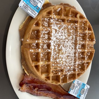 Eggs Up Grill - Belgian waffles- good - Breakfast & Brunch Near Me - Richmond, Virginia