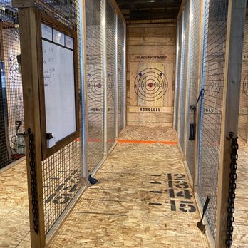 Blade & Timber Axe Throwing - Honolulu - Throwing lane - Axe Throwing Near Me - Honolulu, Hawaii Blade & Timber Axe Throwing - Honolulu - Throwing lane - Axe Throwing Near Me - Honolulu, Hawaii