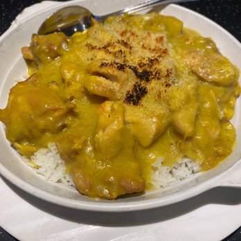 Cafe Hollywood - Cafe Hollywood - Portuguese Style Baked Chicken in a large but chipped plate - Chinese Near Me - Markham, Ontario Cafe Hollywood - Cafe Hollywood - Portuguese Style Baked Chicken in a large but chipped plate - Chinese Near Me - Markham, Ontario