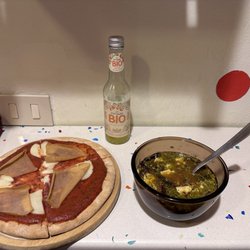 Vegan Come Koala - Pizza and miso soup!
