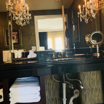 Hotel ZaZa Dallas Uptown - Medusa - Hotels Near Me - Dallas, Texas Hotel ZaZa Dallas Uptown - Medusa - Hotels Near Me - Dallas, Texas