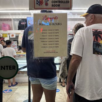 Leonard's Bakery - Hours-they close early! - Bakeries Near Me - Honolulu, Hawaii