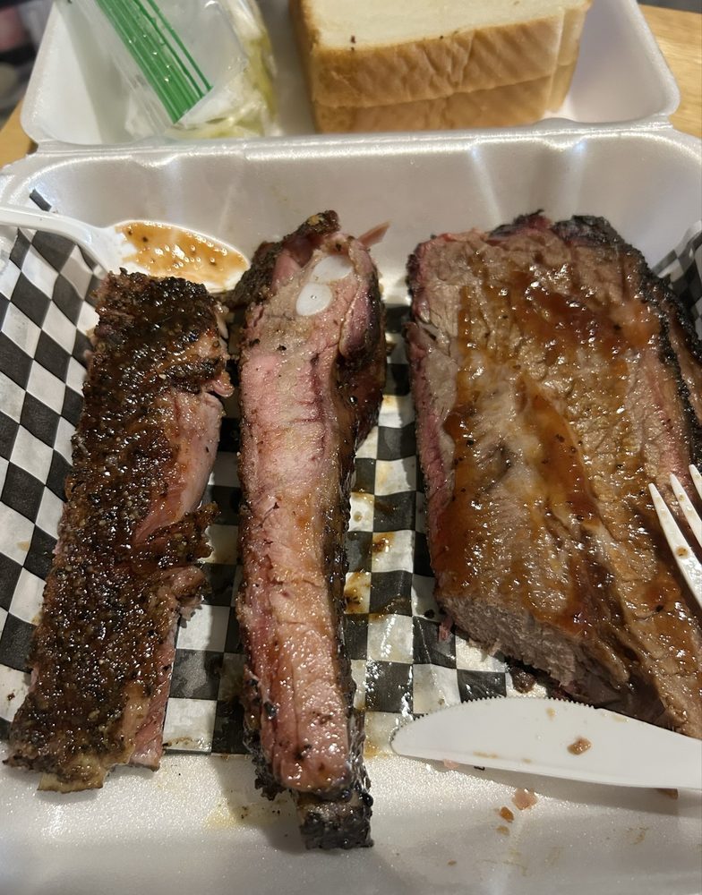 Food from Big Back BBQ