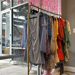Sweetpeas Luxury Consignment - Lots of contemporary women's brands like Reformation, Farm Rio, Ulla Johnson, Anthropologie, Tuckernuck etc!