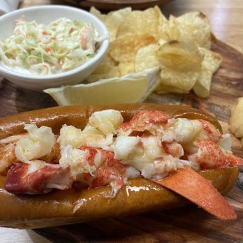 Royal Lobster - Lobster roll - Seafood Near Me - Honolulu, Hawaii Royal Lobster - Lobster roll - Seafood Near Me - Honolulu, Hawaii