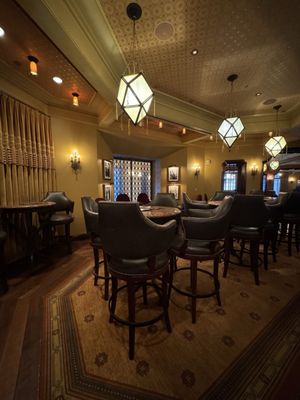 Carthay Circle Lounge by null