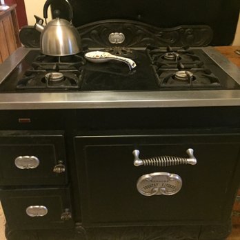 The Coach House Bed and Breakfast - Cast Iron Cook Stove! Yes! It Works ! - Bed & Breakfast Near Me - Christoval, Texas The Coach House Bed and Breakfast - Cast Iron Cook Stove! Yes! It Works ! - Bed & Breakfast Near Me - Christoval, Texas