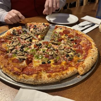 Sud's Pub - Pizza Near Me - Bethel, Maine Sud's Pub - Pizza Near Me - Bethel, Maine