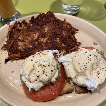 Snooze, an A.M. Eatery - Smashed avocado Benedict - Breakfast & Brunch Near Me - Austin, Texas