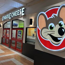 Chuck E. Cheese - Entrance
