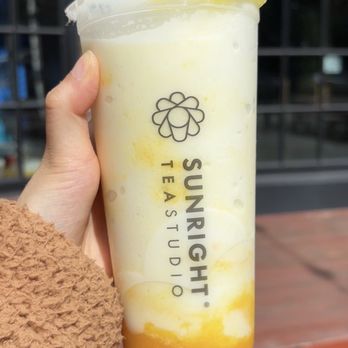 Sunright Tea Studio - Mango Coconut Frostie - Bubble Tea Near Me - Seattle, Washington