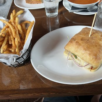 25 Degrees - Burgers Near Me - Los Angeles, California