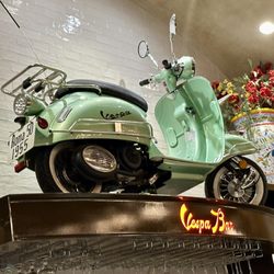 Frugatti's - Classic Vespa...Displayed for all to see!