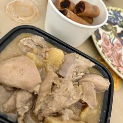 Mama's Lumpia - Chicken adobo