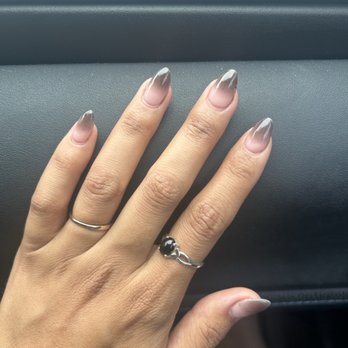 Gandy Nail Bar - Ombré black and pink - Nail Salons Near Me - Tampa Bay, Florida