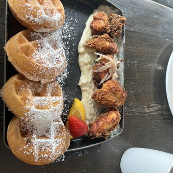 Joe's 320 Cafe - Chicken n waffles - Breakfast & Brunch Near Me - Boston, Massachusetts