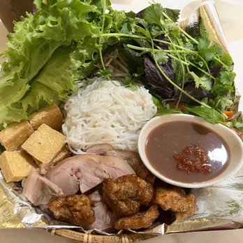 Saigon Pho - Bún đậu mắm tôm - Vietnamese Near Me - Chicago, Illinois