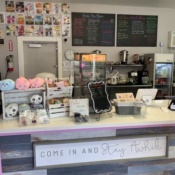 Selfie Studio Tea Lounge - Inside front counter - Bubble Tea Near Me - Lockeford, California