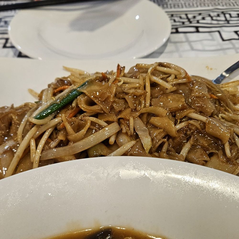 Hai Long Ge - Fried rice noodle with beef - Dim Sum Near Me - Edison, New Jersey