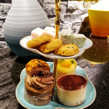 La Queen Tea House - We got a combo and it came with a tea pot of your choice. - Barbeque Near Me - Brooklyn, New York