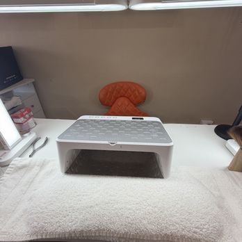 Aura Nail Lab - Manicure clean space - Nail Salons Near Me - Santa Monica, California Aura Nail Lab - Manicure clean space - Nail Salons Near Me - Santa Monica, California