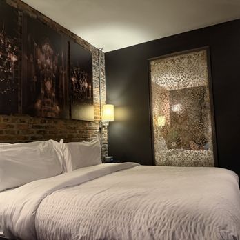 Hotel Kilbourne - Room 33. - Hotels Near Me - Sandusky, Ohio Hotel Kilbourne - Room 33. - Hotels Near Me - Sandusky, Ohio