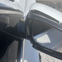 Car Wash - Damaged Mirror Casing