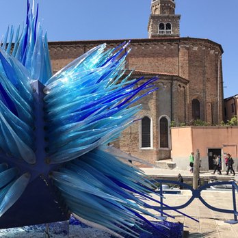 LaGare - Comet Star sculpture across the bridge at Campo Santo Stafano - Hotels Near Me - Venezia, VE