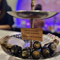 The Rejoicing Vine - Wine stoppers