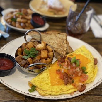 Jam - an omelet with a side of potatoes and toast - Breakfast & Brunch Near Me - Massapequa Park, New York